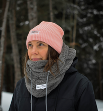 Charger l'image dans la galerie, BONNET BABY PINK - DOUBLÉ FLEECE